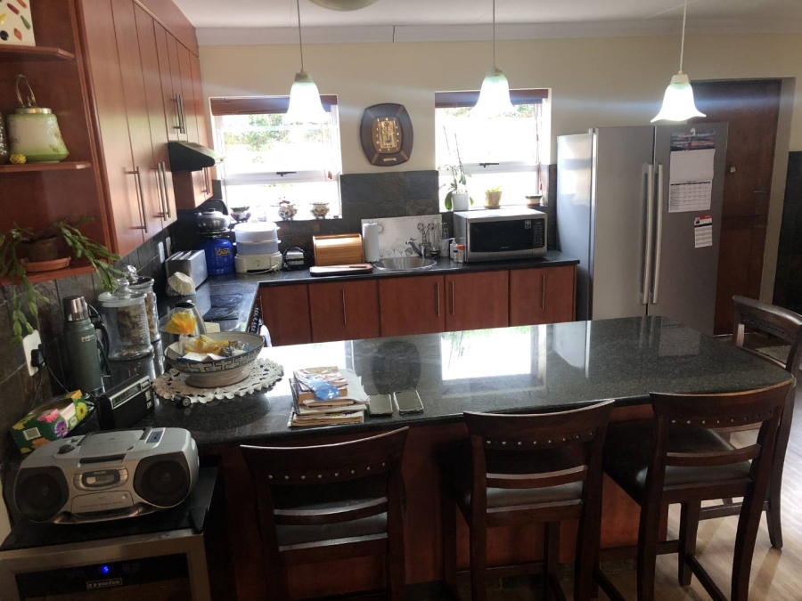 To Let 2 Bedroom Property for Rent in Reebok Western Cape
